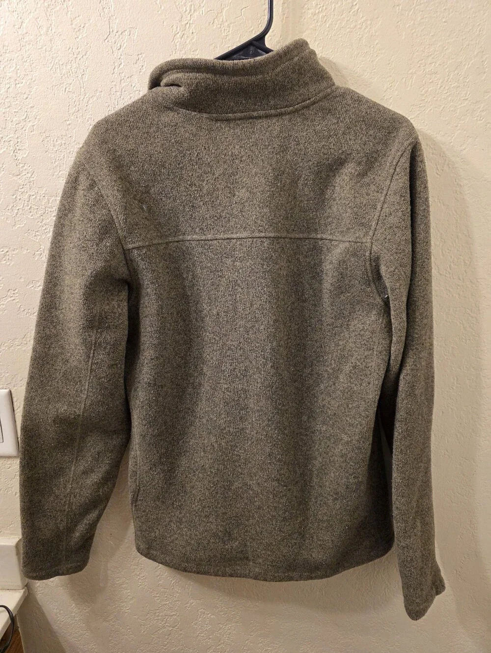 The north face men's pullover sz Small